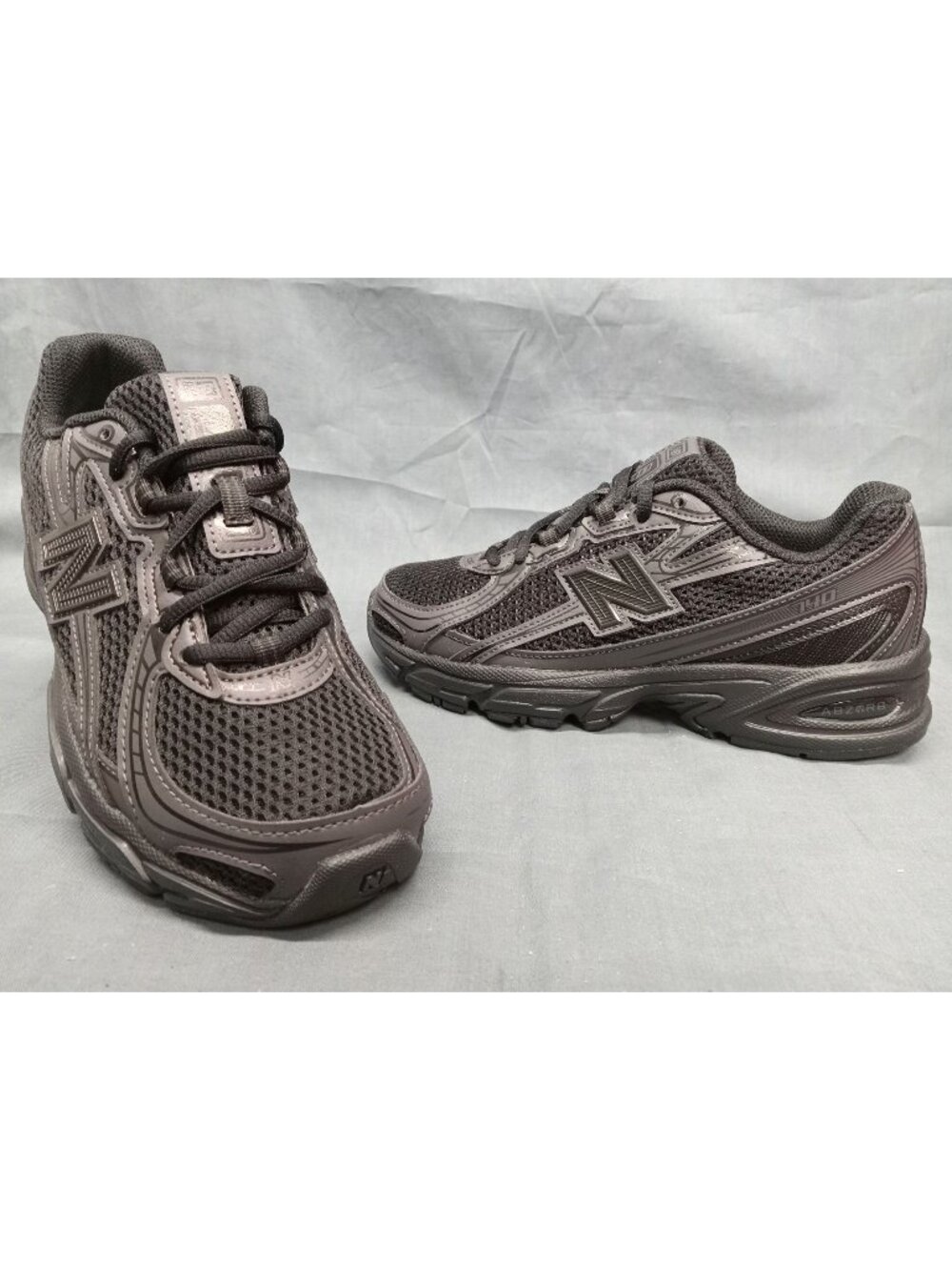 New Balance 740 Lace (GS) Sneaker GR740BO Mesh Grey Grey Boys Size 4 NEW IN BOX!